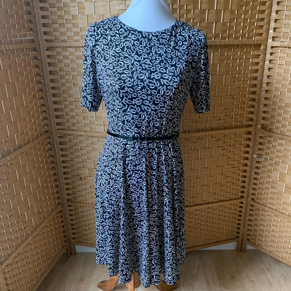 black and white leaf patterned midi dress